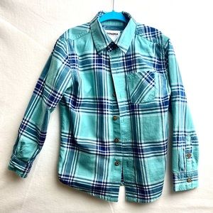 100% cotton shirt for a boy. Size 5.